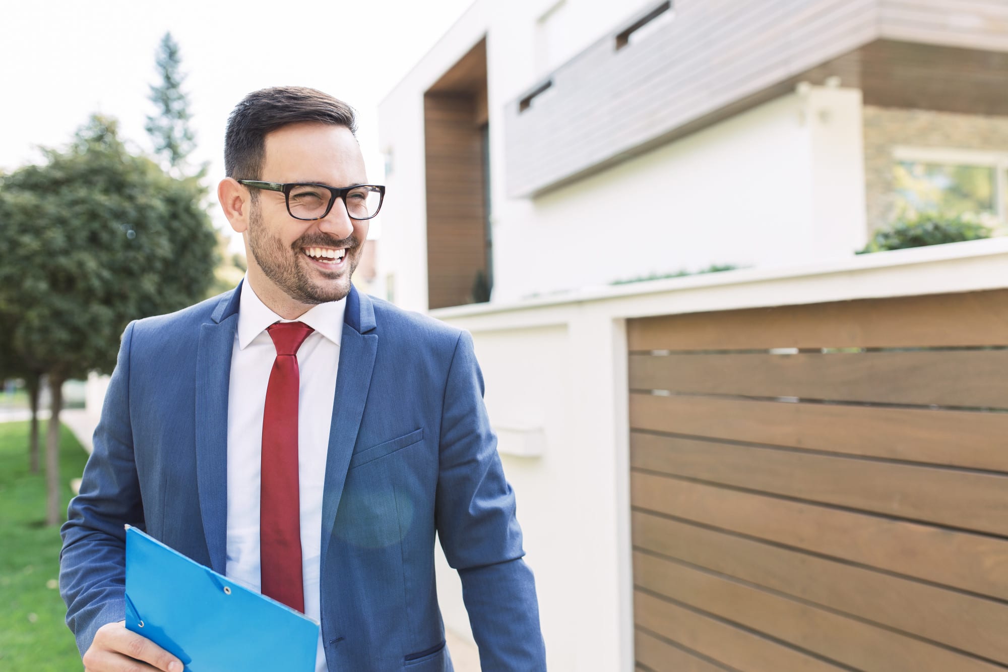 how to recruit real estate agents