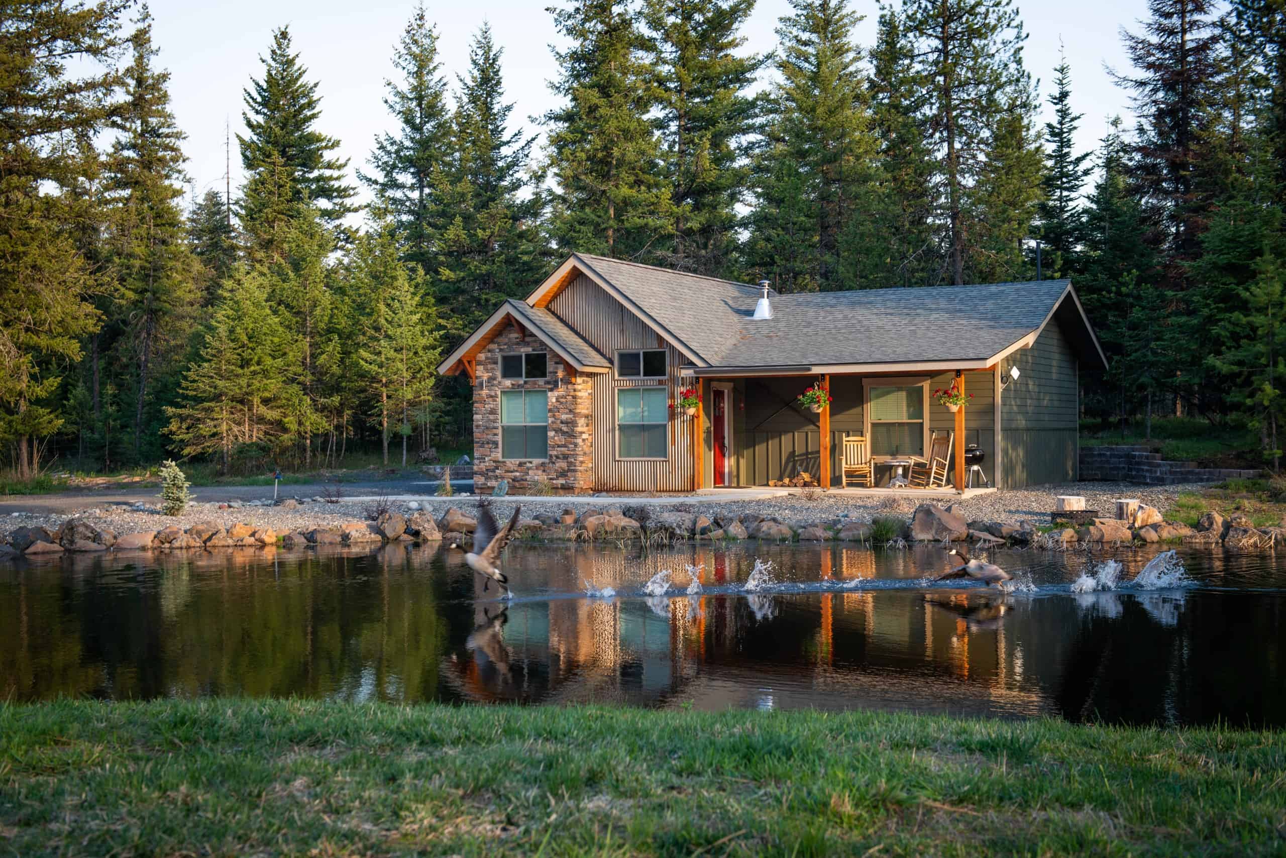Pros and Cons of Airbnb as an Investment Strategy: A Guide