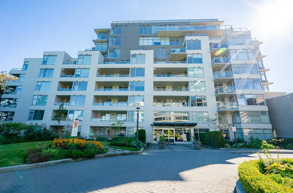 Condo for sale at 005 9298 University Crescent Burnaby British Columbia - MLS: R3075032