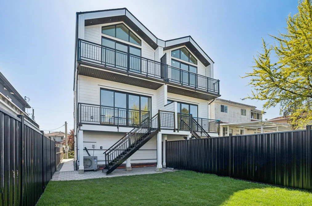 Half Duplex for sale at 1 1005 E 55th Avenue Vancouver British Columbia - MLS: R3116723