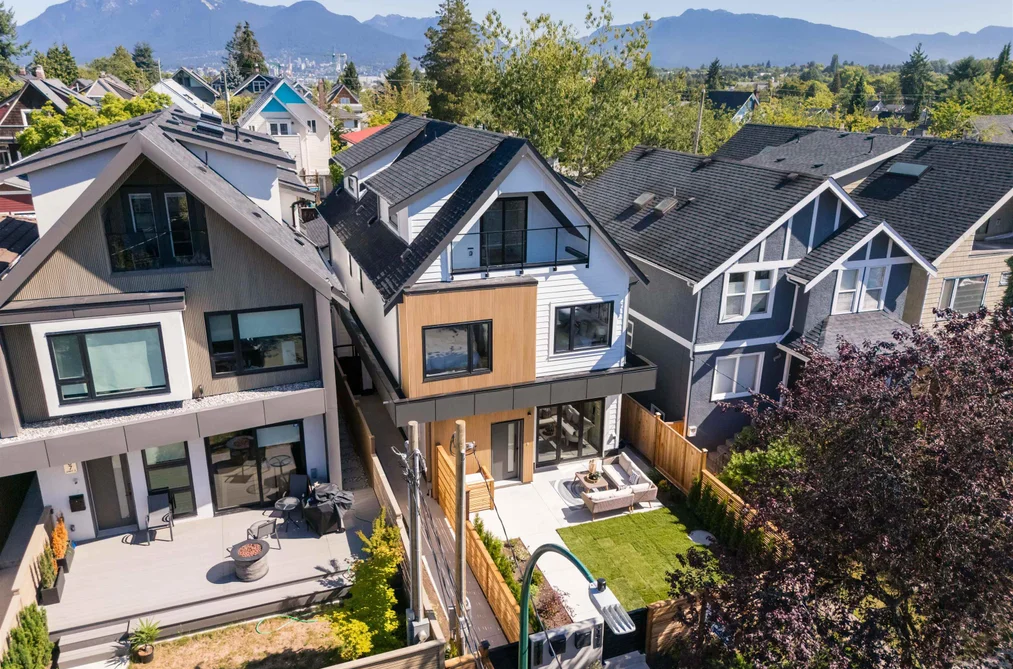 Half Duplex for sale at #1 1079 E 14th Avenue Vancouver British Columbia - MLS: R3078964