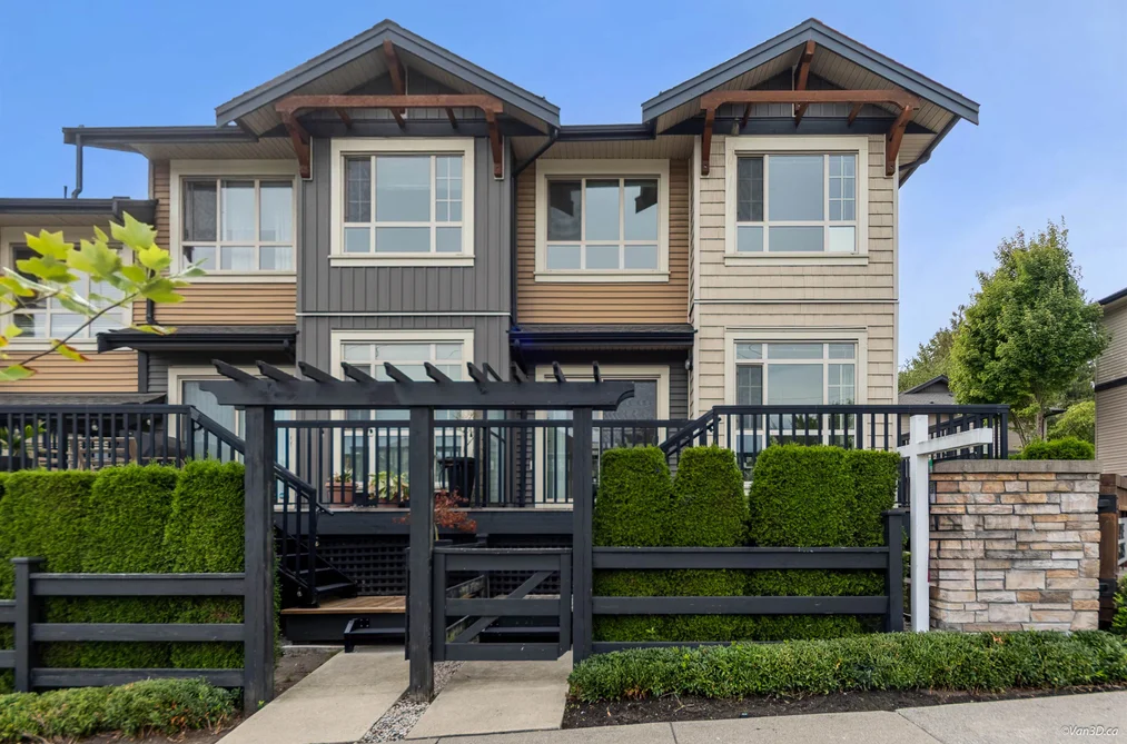 Townhouse for sale at 1 11305 240 Street Maple Ridge British Columbia - MLS: R3163685