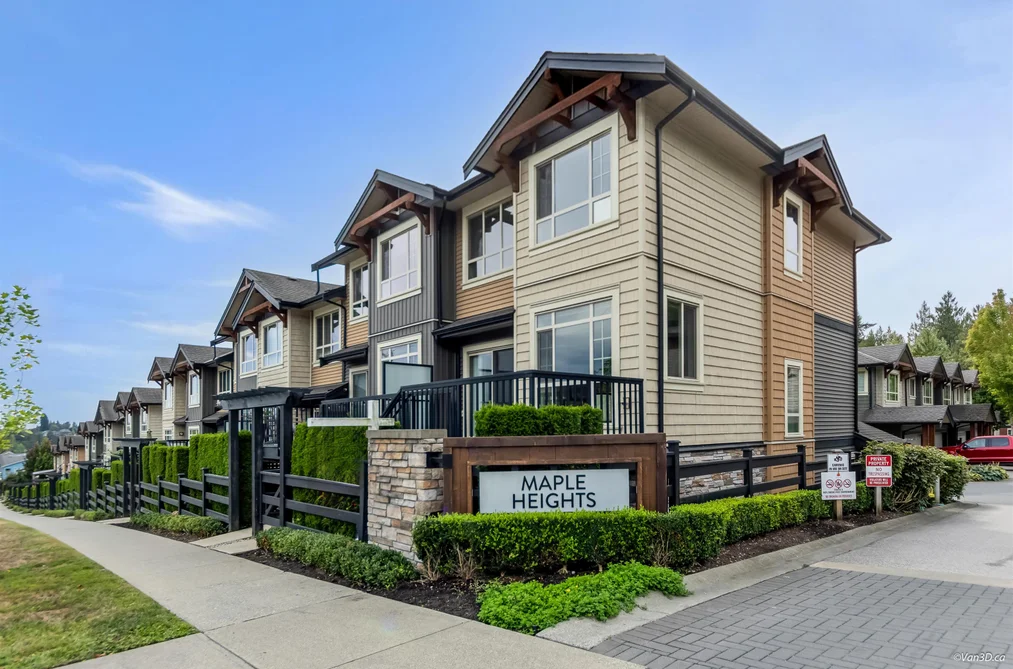 1-11305 240 Street, Maple Ridge, BC - Townhouse for Sale - Photo 4 of 31 1-11305 240 Street, Maple Ridge, BC - Townhouse for Sale - Photo 4 of 31