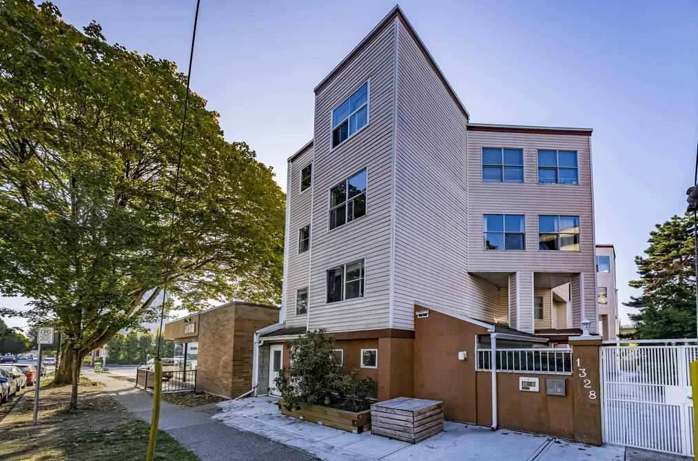 Townhouse for sale at 1 1328 W 73rd Avenue Vancouver British Columbia - MLS: R3167882