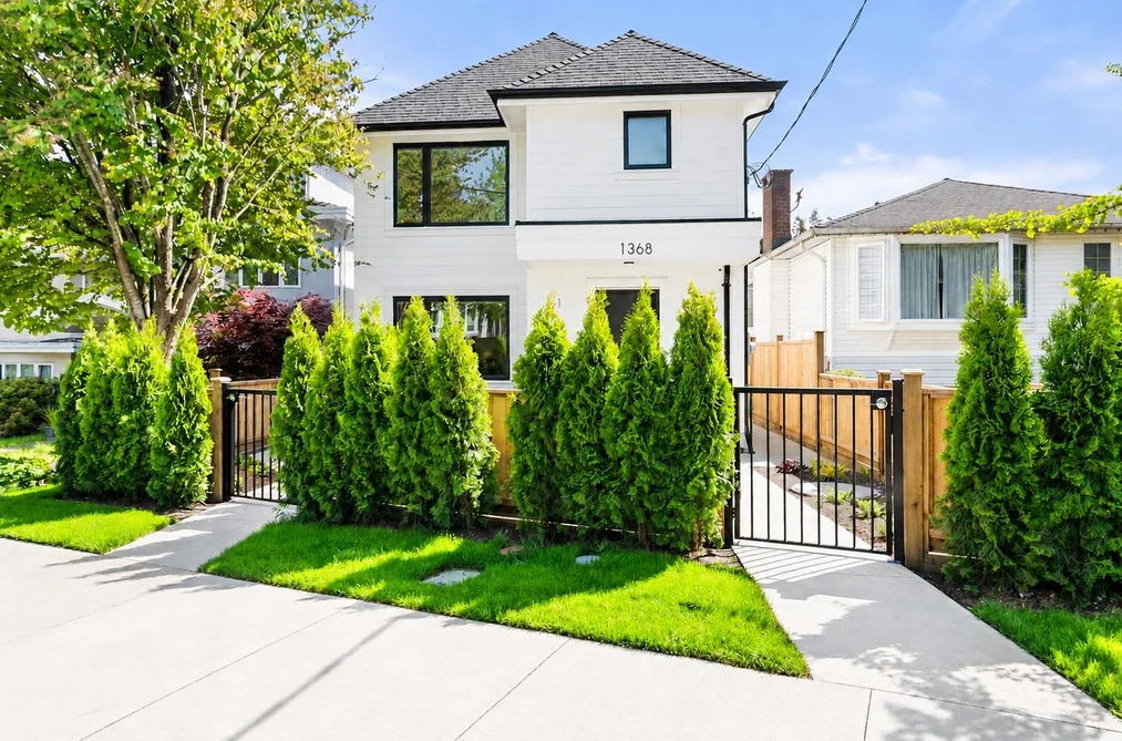 Half Duplex for sale at 1 1368 Park Drive Vancouver British Columbia - MLS: R3125713