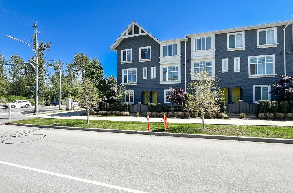 1 15487 99A AVENUE, Surrey BC V3R 0G9, Surrey BC — Residential for Sale - Photo 2