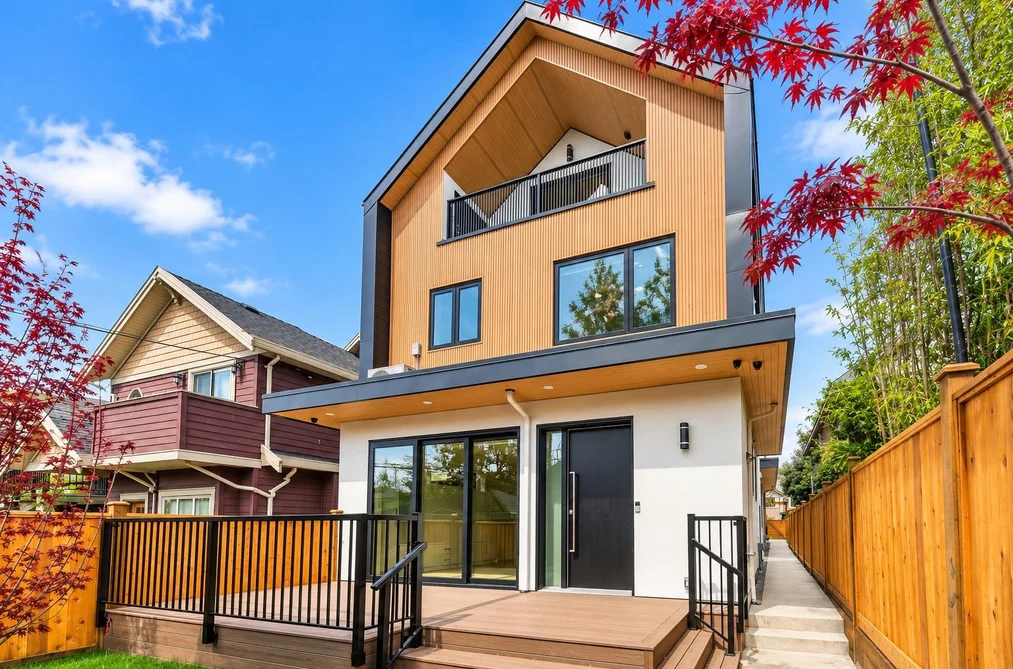 1582 E 2nd Ave Unit 1, Vancouver, BC - MLS: R3167658