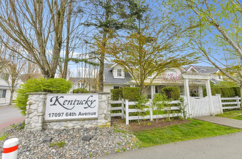 Townhouse for sale at 1 17097 64 Avenue Surrey British Columbia - MLS: R3110606
