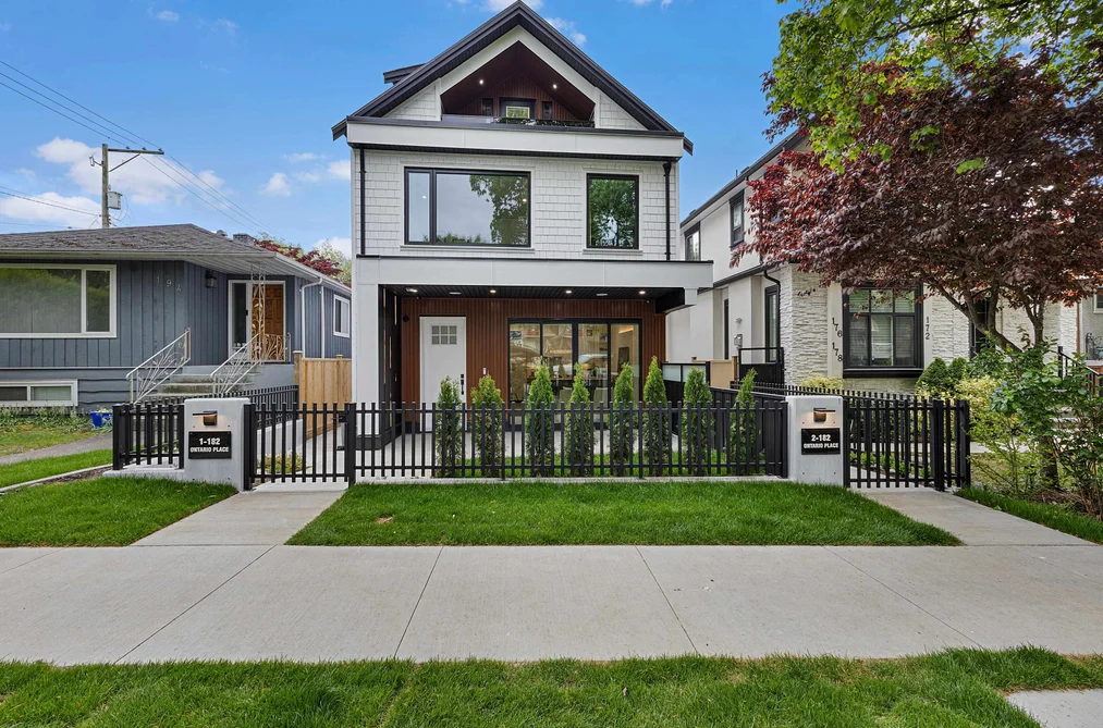 Half Duplex for sale at 1 182 Ontario Place Vancouver British Columbia - MLS: R3118729