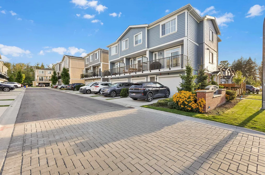 1 20680 76B AVENUE, Langley BC V2Y 4L2, Langley BC — Residential for Sale - Photo 3