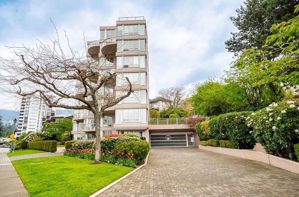 1 2243 BELLEVUE AVENUE, West Vancouver BC V7V 1C5, West Vancouver BC — Residential for Sale - Photo 4