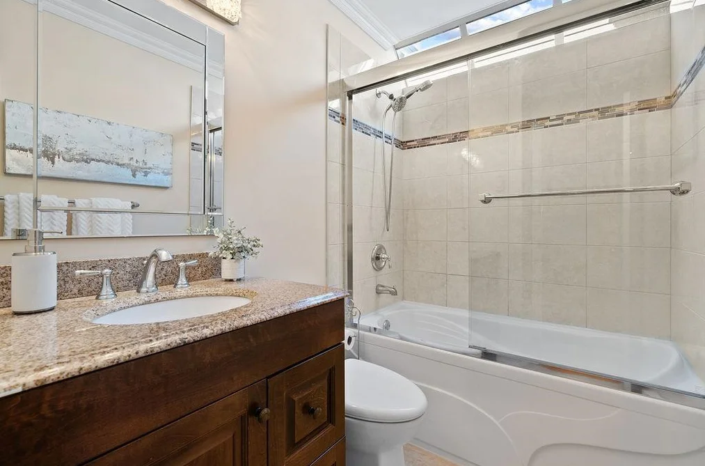 1 230 E KEITH ROAD, North Vancouver BC V7L 1V5, North Vancouver BC — Residential for Sale — Photo 19 of 37