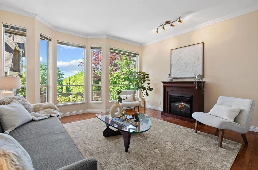 1 230 E KEITH ROAD, North Vancouver BC V7L 1V5, North Vancouver BC — Residential for Sale — Photo 2 of 37