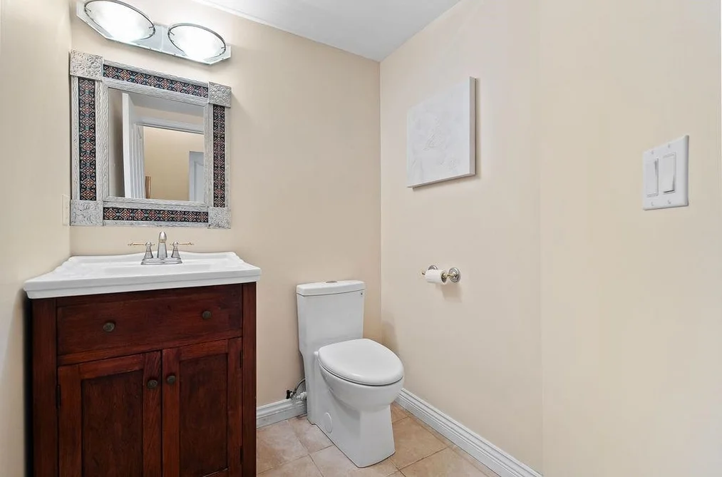 1 230 E KEITH ROAD, North Vancouver BC V7L 1V5, North Vancouver BC — Residential for Sale — Photo 26 of 37