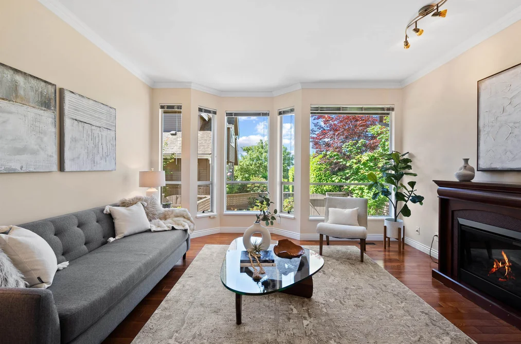 1 230 E KEITH ROAD, North Vancouver BC V7L 1V5, North Vancouver BC — Residential for Sale — Photo 3 of 37