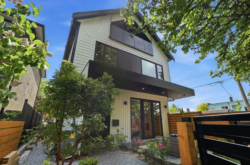 Half Duplex for sale at 1 2438 E 20th Avenue Vancouver British Columbia - MLS: R3126921