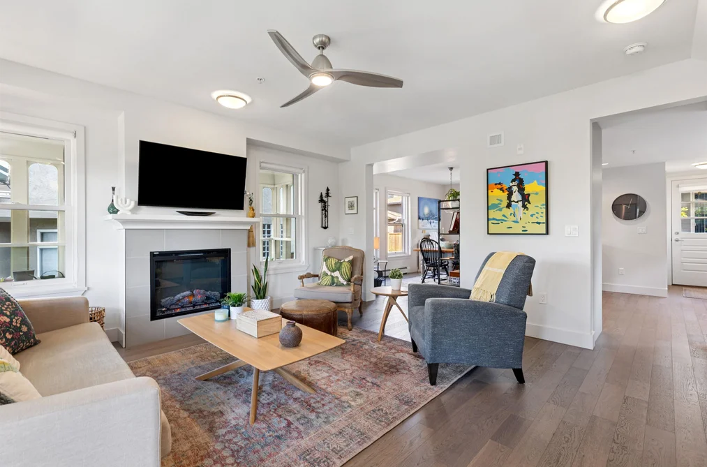 1 244 E 5TH STREET, North Vancouver BC V7L 1L7, North Vancouver BC — Residential for Sale - Photo 5