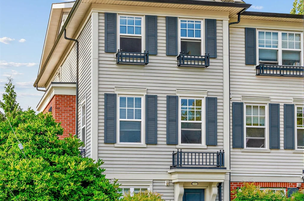 Townhouse for sale at 1 2495 Davies Avenue Port Coquitlam British Columbia - MLS: R3149513