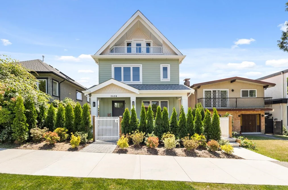 Half Duplex for sale at 1 2528 Turner Street Vancouver British Columbia - MLS: R3145864