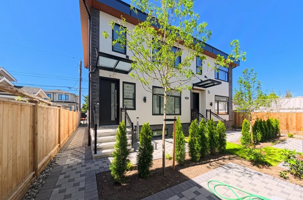 Townhouse for sale at 1 2559 W King Edward Avenue Vancouver British Columbia - MLS: R3131666