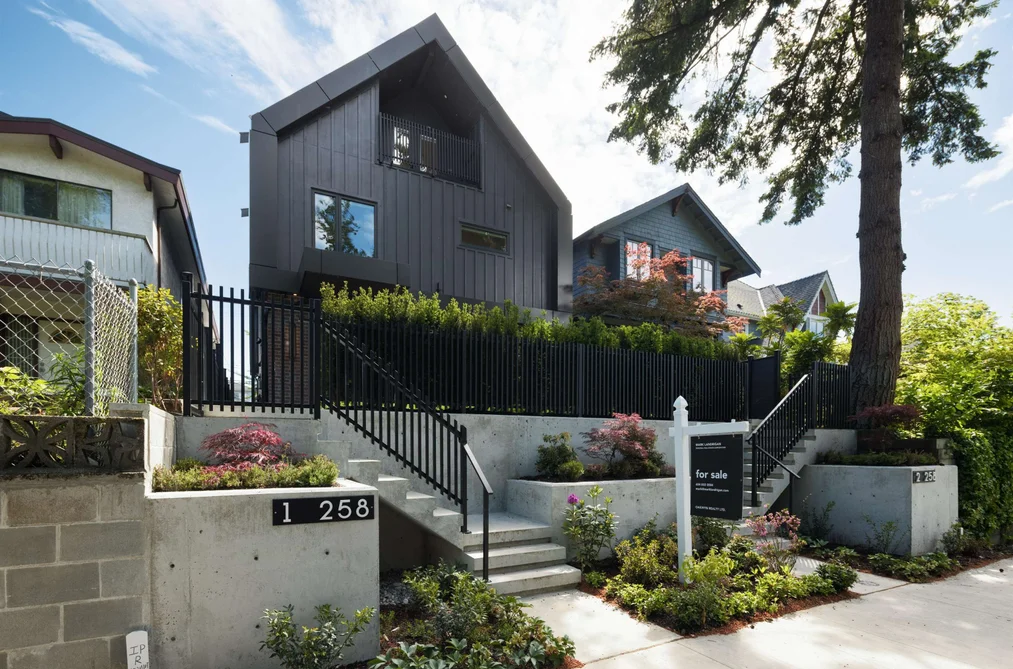 1 258 E 19 AVENUE, Vancouver BC V5V 1J2, Vancouver BC — Residential for Sale - Photo 2