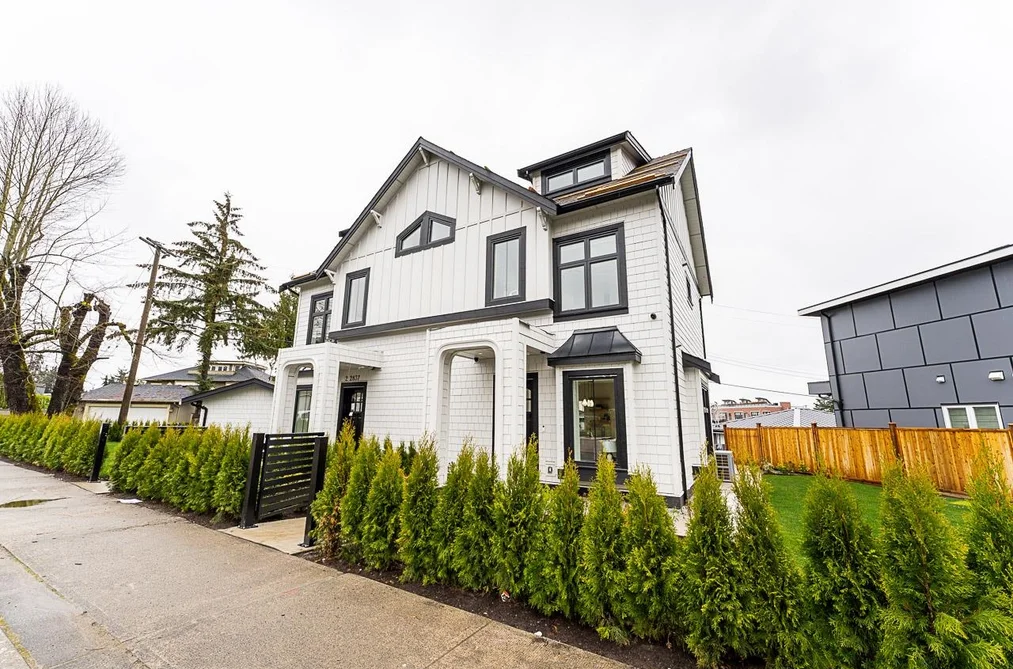 Half Duplex for sale at 1 2837 Oliver Crescent Vancouver British Columbia - MLS: R3075457