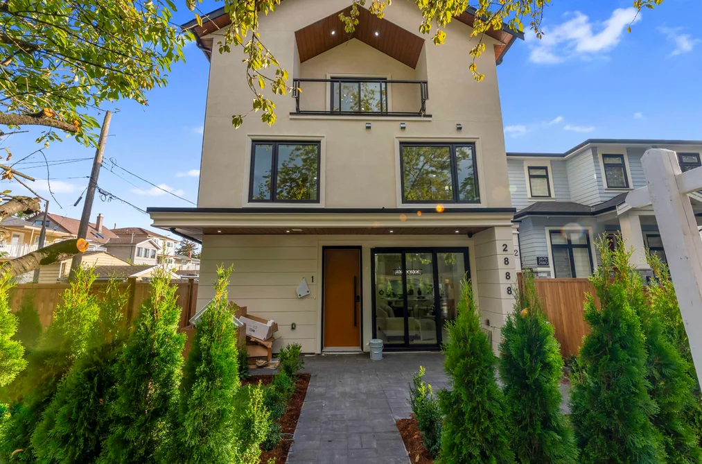 Half Duplex for sale at 1 2888 E 6th Avenue Vancouver British Columbia - MLS: R3169440