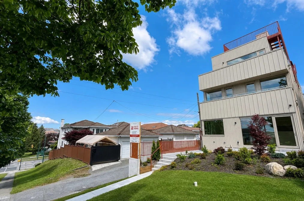 Half Duplex for sale at 1 2915 E 5th Avenue Vancouver British Columbia - MLS: R3102015