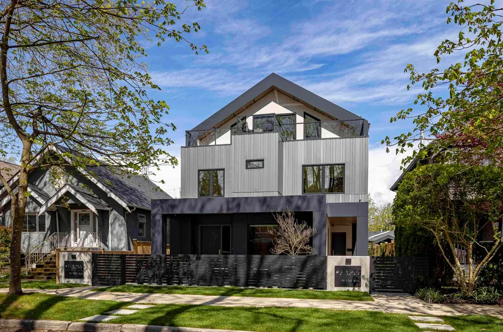 Half Duplex for sale at 1 3255 13th Avenue Vancouver British Columbia - MLS: R3114042