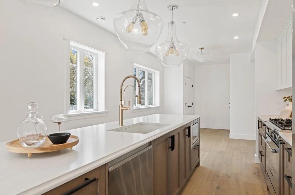 1 326 W 14TH STREET, North Vancouver BC V7M 1P6, North Vancouver BC — Residential for Sale - Photo 2