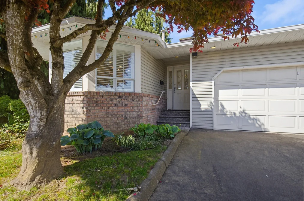 1 32615 MURRAY AVENUE, Abbotsford BC V2T 4T8, Abbotsford BC — Residential for Sale - Photo 2