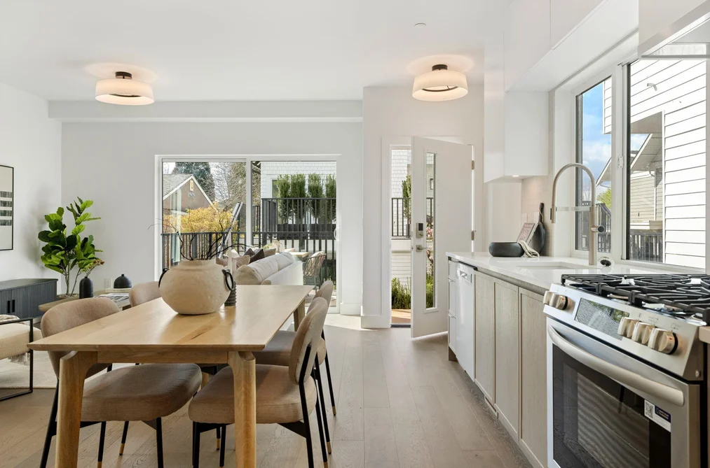 1 328 W 14TH STREET, North Vancouver BC V7M 1P6, North Vancouver BC — Residential for Sale - Photo 4