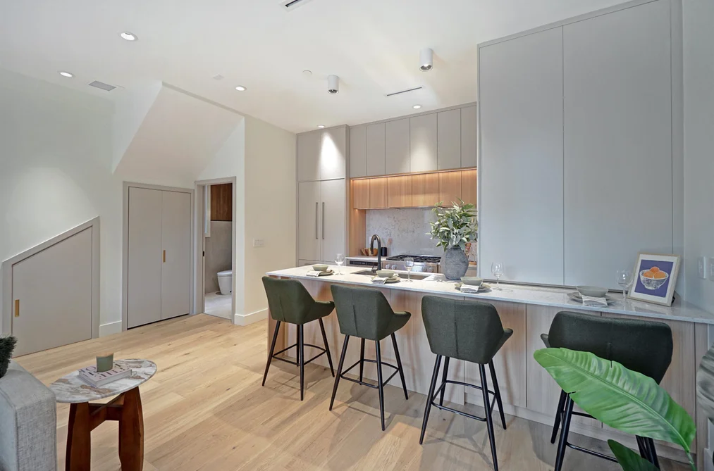 1 3315 W 10TH STREET, Vancouver BC V6R 2E5, Vancouver BC — Residential for Sale — Photo 8 of 21