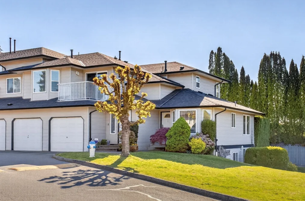 Townhouse for sale at 1 34332 Maclure Road Abbotsford British Columbia - MLS: R3116082