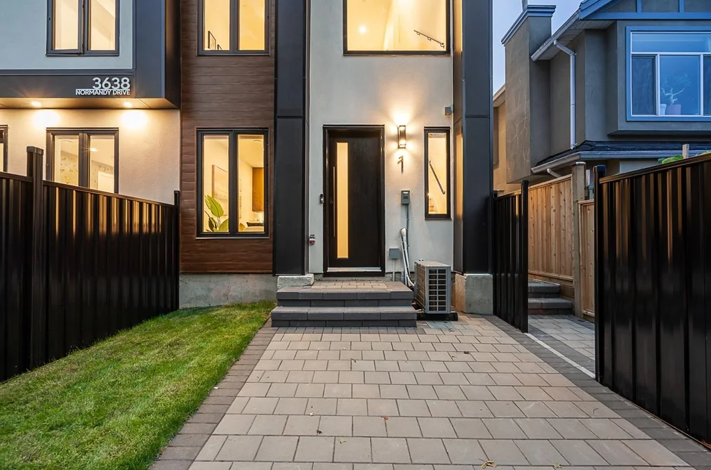 Half Duplex for sale at 1 3638 Normandy Drive Vancouver British Columbia - MLS: R3162804