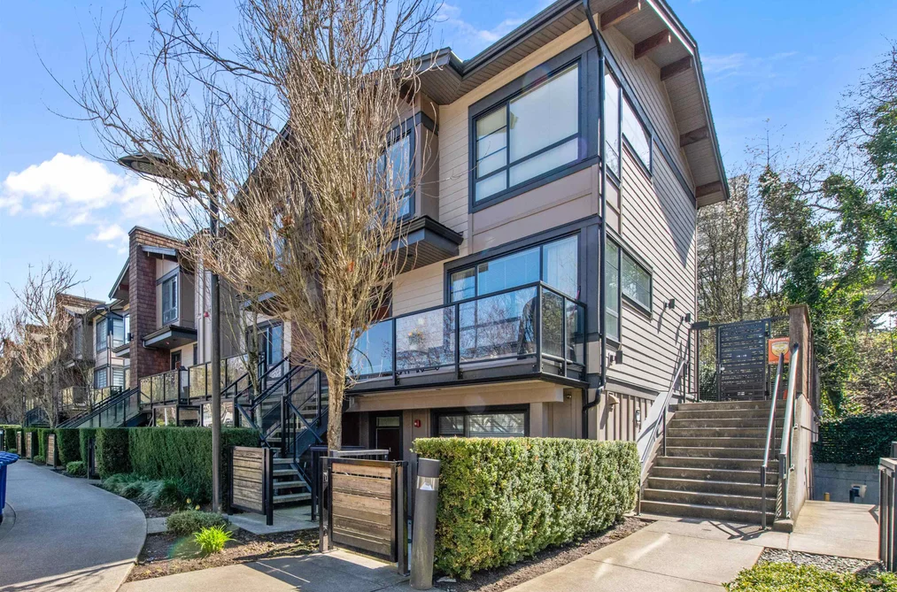 Townhouse for sale at 1 3728 Thurston Street Burnaby British Columbia - MLS: R3112799