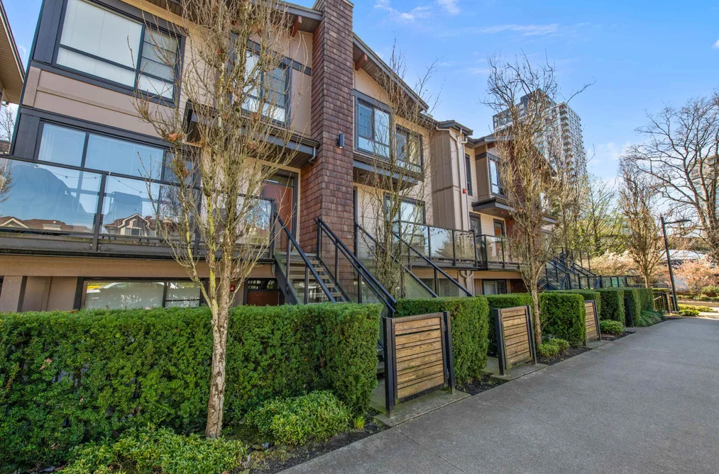 1 3728 THURSTON STREET, Burnaby BC V5H 0E6, Burnaby BC — Residential for Sale - Photo 2