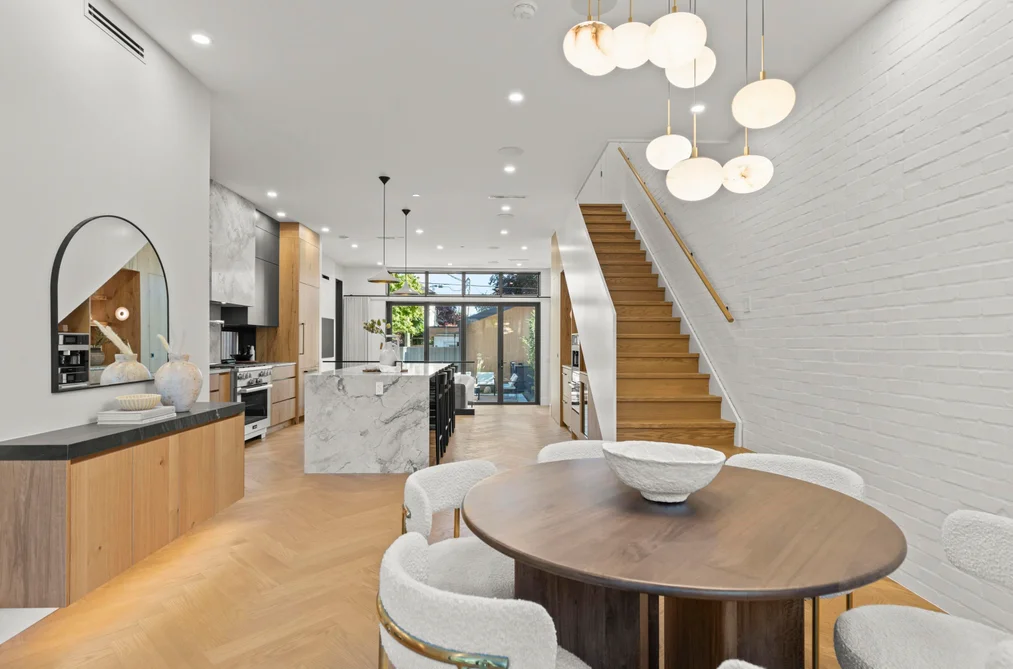 1 3768 W 2ND AVENUE, Vancouver, BC — Residential for Sale — Photo 5 of 28