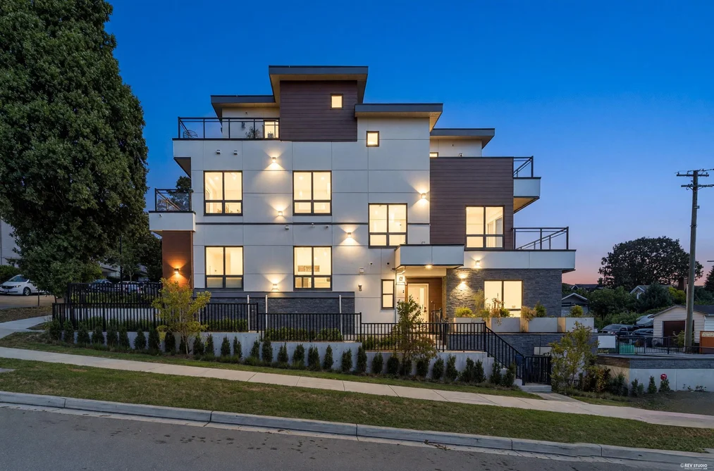 Half Duplex for sale at 1 3800 Pender Street Burnaby British Columbia - MLS: R3154428