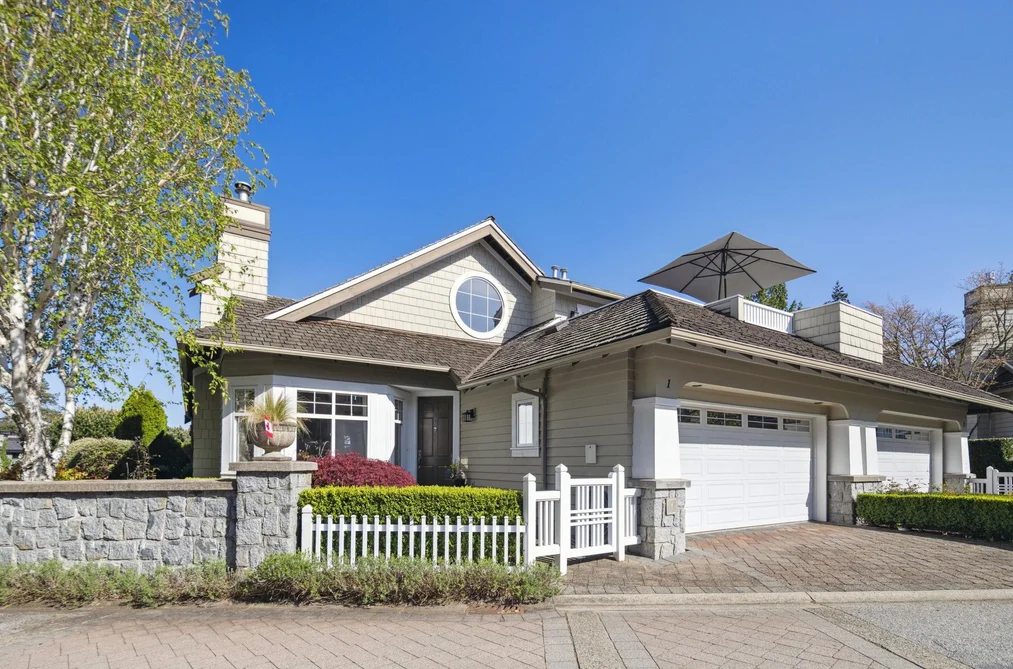 Townhouse for sale at 1 5110 Alderfeild Place West Vancouver British Columbia - MLS: R3105474