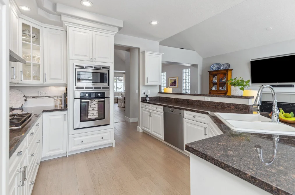 1 5110 ALDERFEILD PLACE, West Vancouver BC V7W 2W7, West Vancouver BC — Residential for Sale - Photo 5