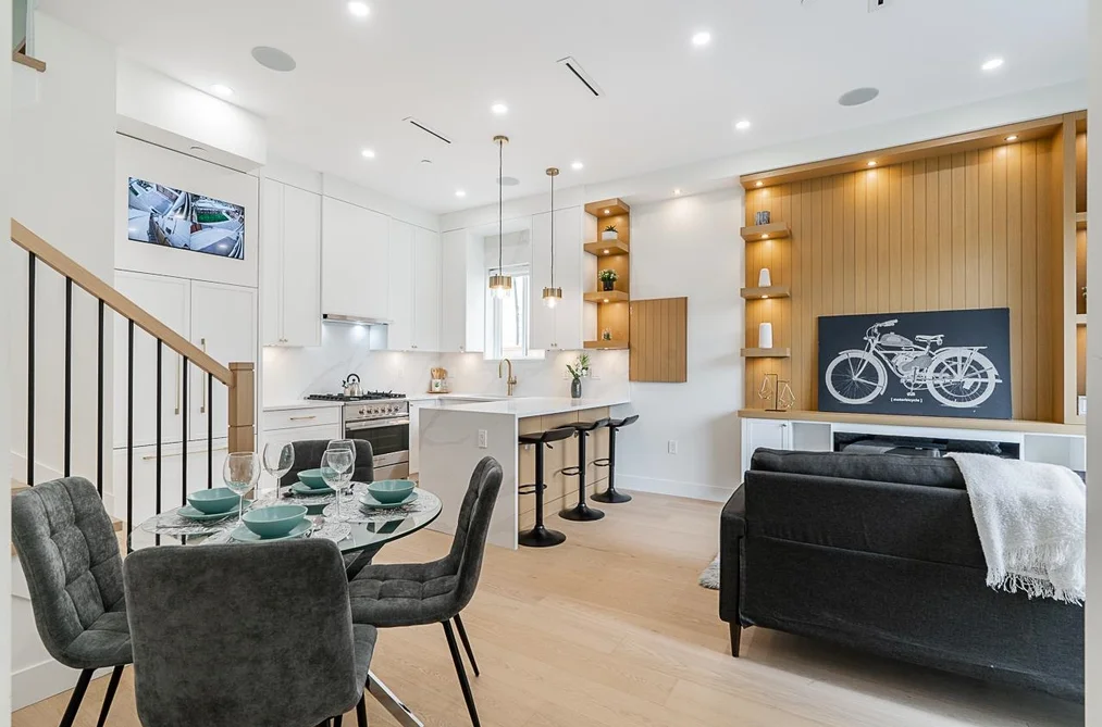 1 5304 ELGIN STREET, Vancouver BC V5W 3J8, Vancouver BC — Residential for Sale - Photo 2