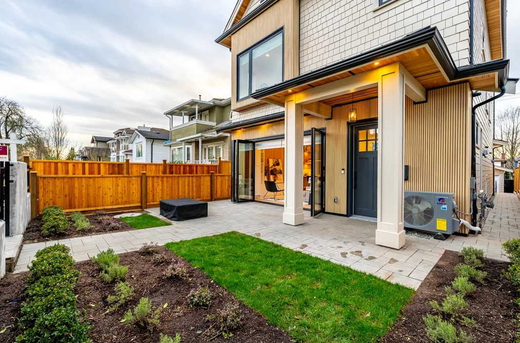 1 5355 INVERNESS STREET, Vancouver BC V5W 3P2, Vancouver BC — Residential for Sale - Photo 2