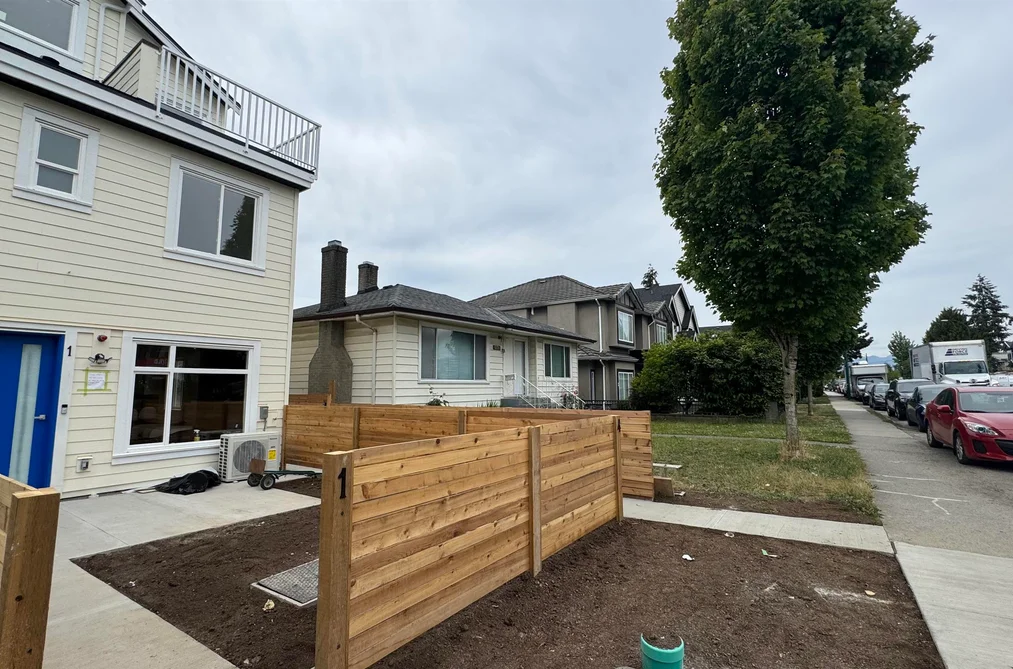 1 5779 CLARENDON STREET, Vancouver BC V5R 3K4, Vancouver BC — Residential for Sale - Photo 2