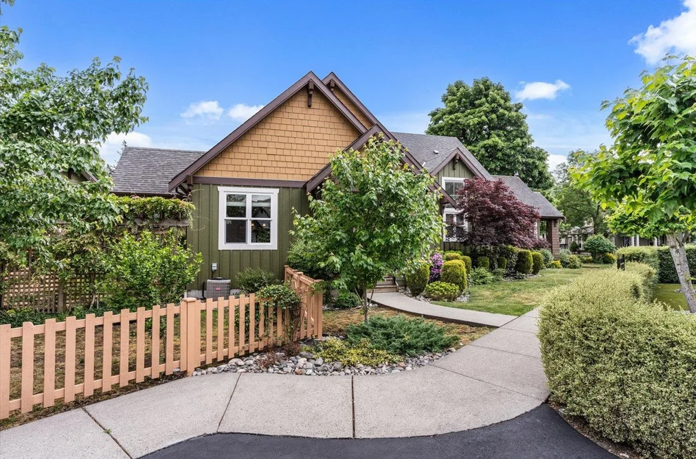 1 5882 COWICHAN STREET, Chilliwack BC V2R 0G8, Chilliwack BC — Residential for Sale - Photo 2