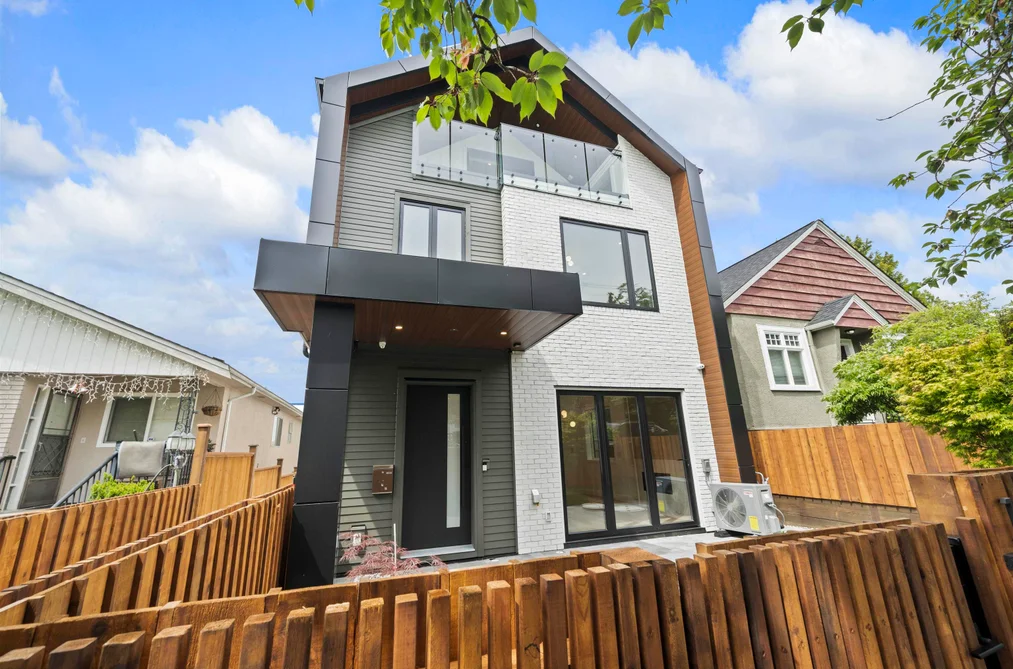 Half Duplex for sale at 1 6461 E Prince Edward Street Vancouver British Columbia - MLS: R3116694
