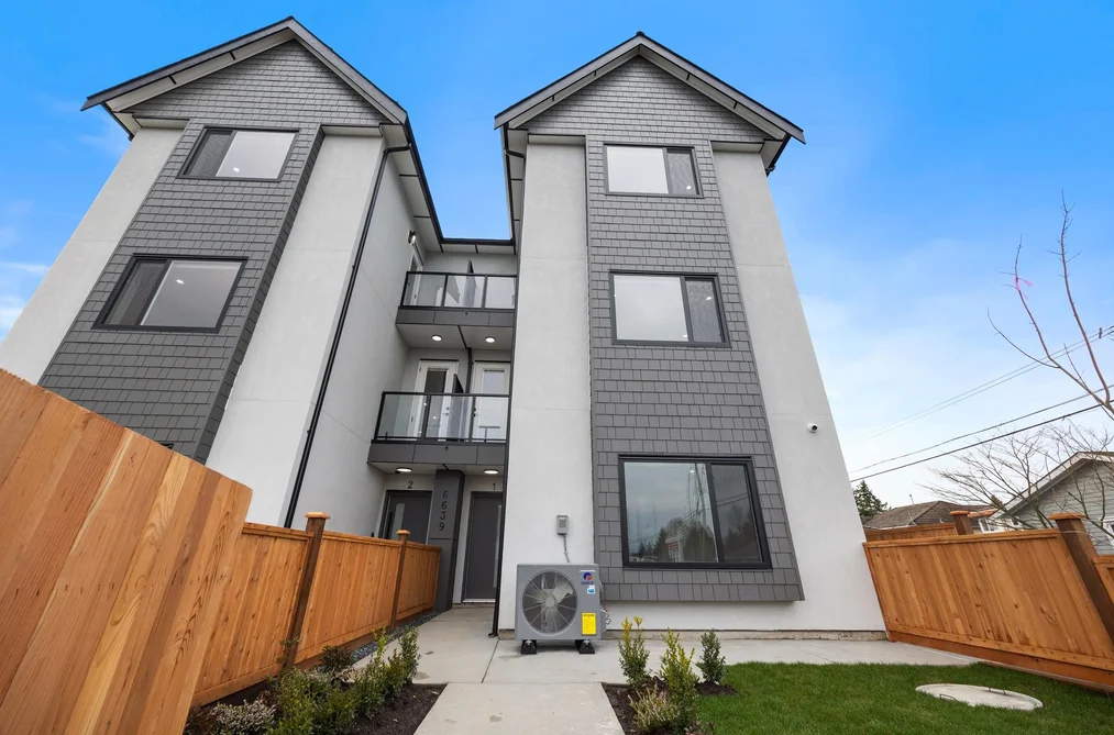 Half Duplex for sale at 1 6639 Acacia Avenue Burnaby British Columbia - MLS: R3096202