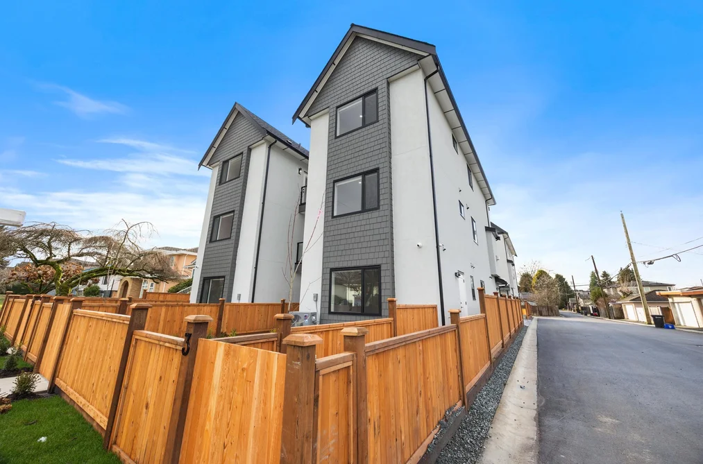1 6639 ACACIA AVENUE, Burnaby BC V5E 3J8, Burnaby BC — Residential for Sale - Photo 2