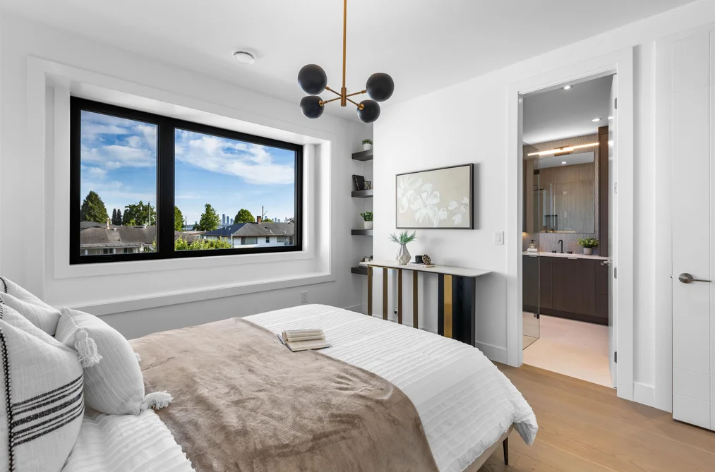 1 6682 NAPIER STREET, Burnaby, BC — Residential for Sale — Photo 15 of 30