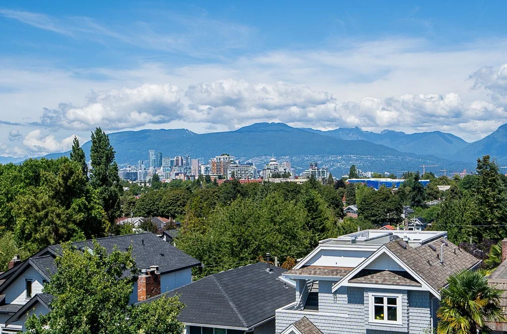 Half Duplex for sale at 1 676 E 22nd Avenue Vancouver British Columbia - MLS: R3151677